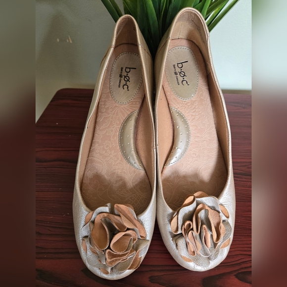 Born Concept Loafers ✨️ sz 9 Metallic Tan - Picture 3 of 9